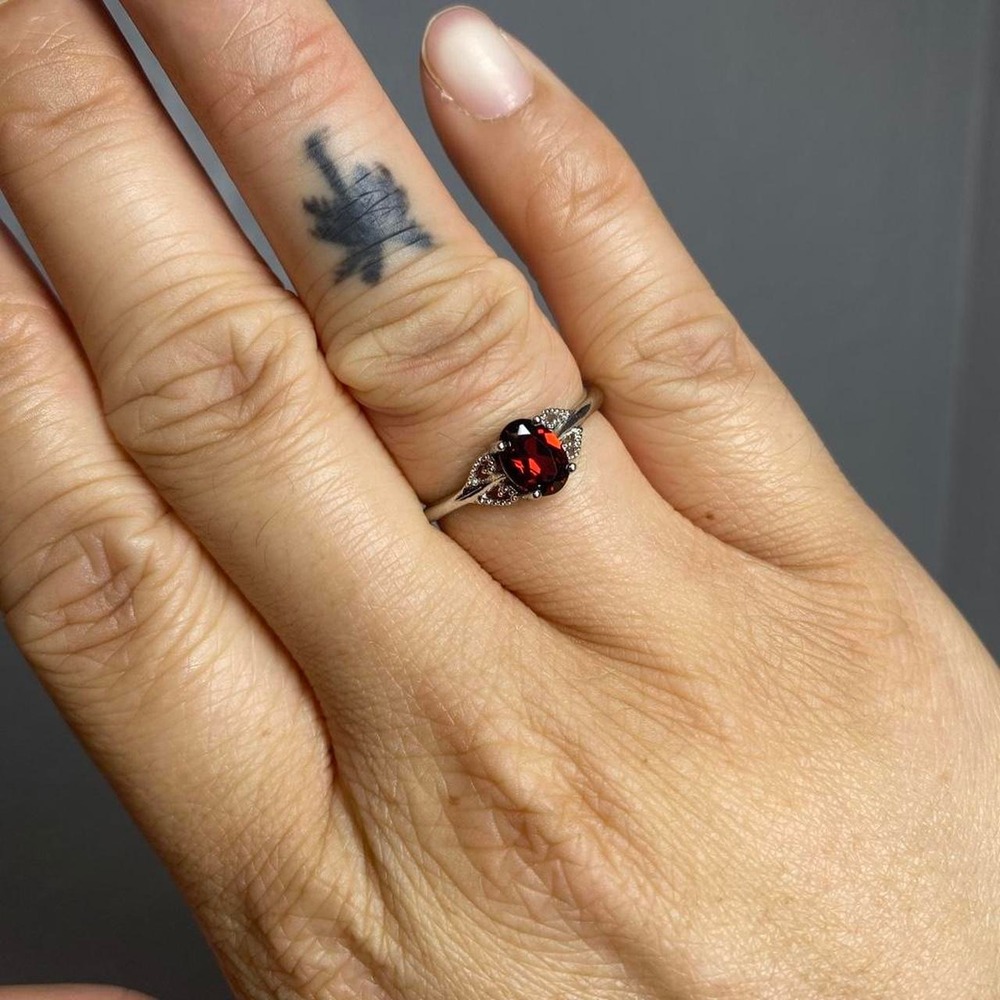 RED GARNET STAINLESS STEEL ADJUSTABLE CRYSTAL RING - Picture 2 of 2